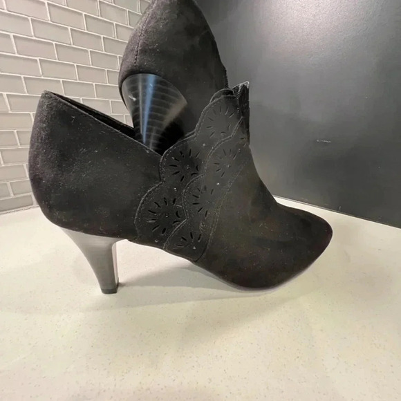 Karen Scott Black Ankle Boots Size 10 - Picture 5 of 10